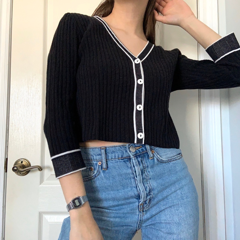 Cropped Cardigan - Picture 2 of 4